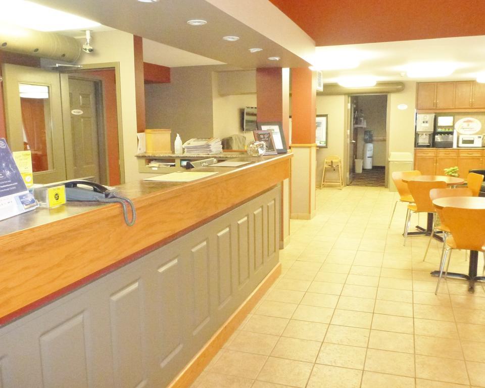 Super 8 By Wyndham Sault Ste Marie On Hotell Eksteriør bilde